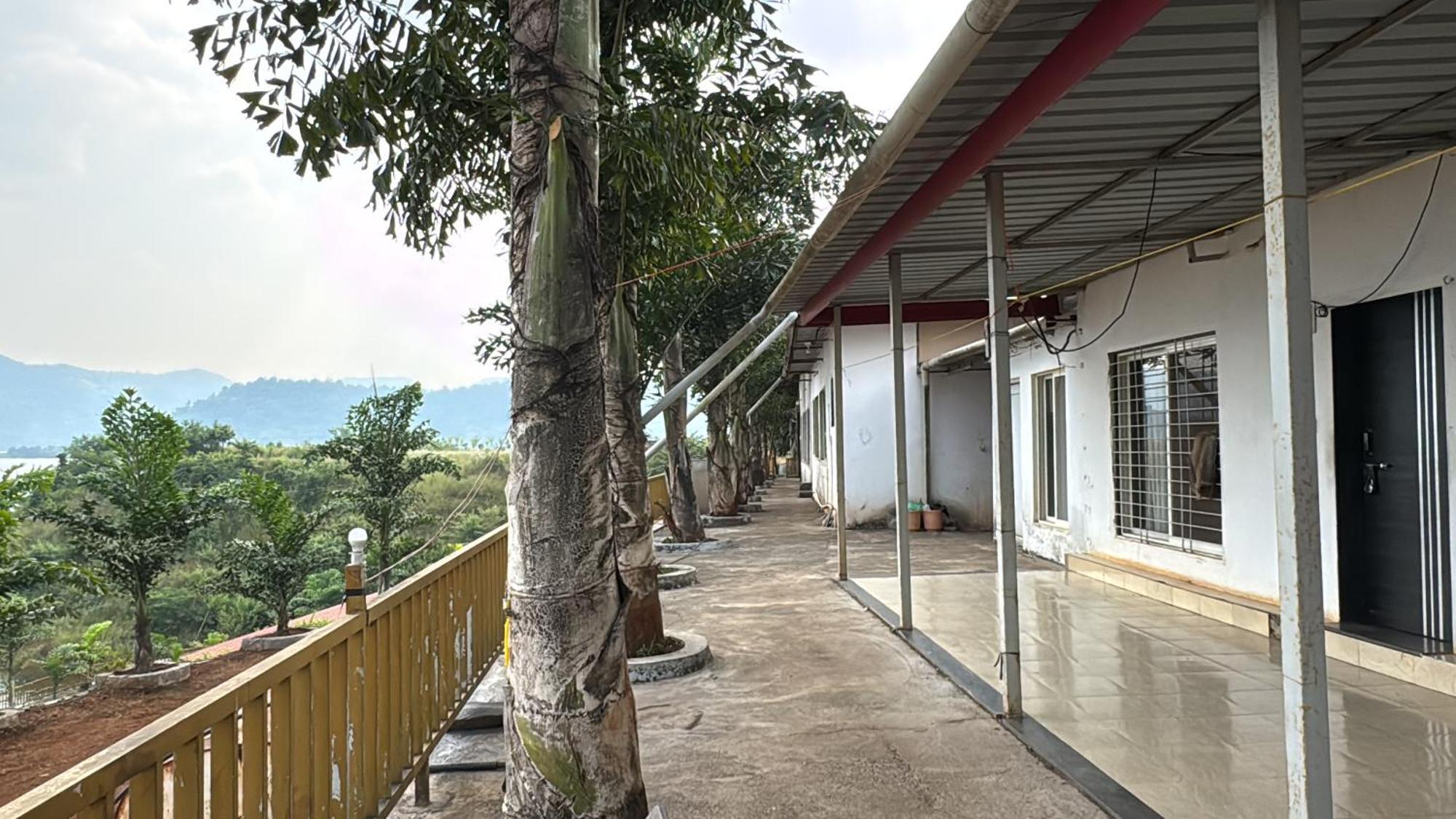 Swiss Lake Resort Lavasa Exterior photo